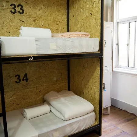 Aykibom Hostel *