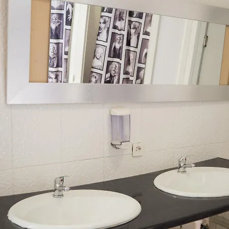 Hostel Aykibom