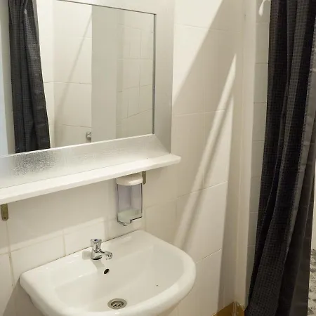 Hostel Aykibom