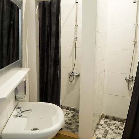 Hostel Aykibom *